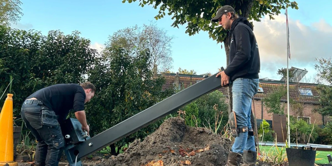 Medewerker mee op pad