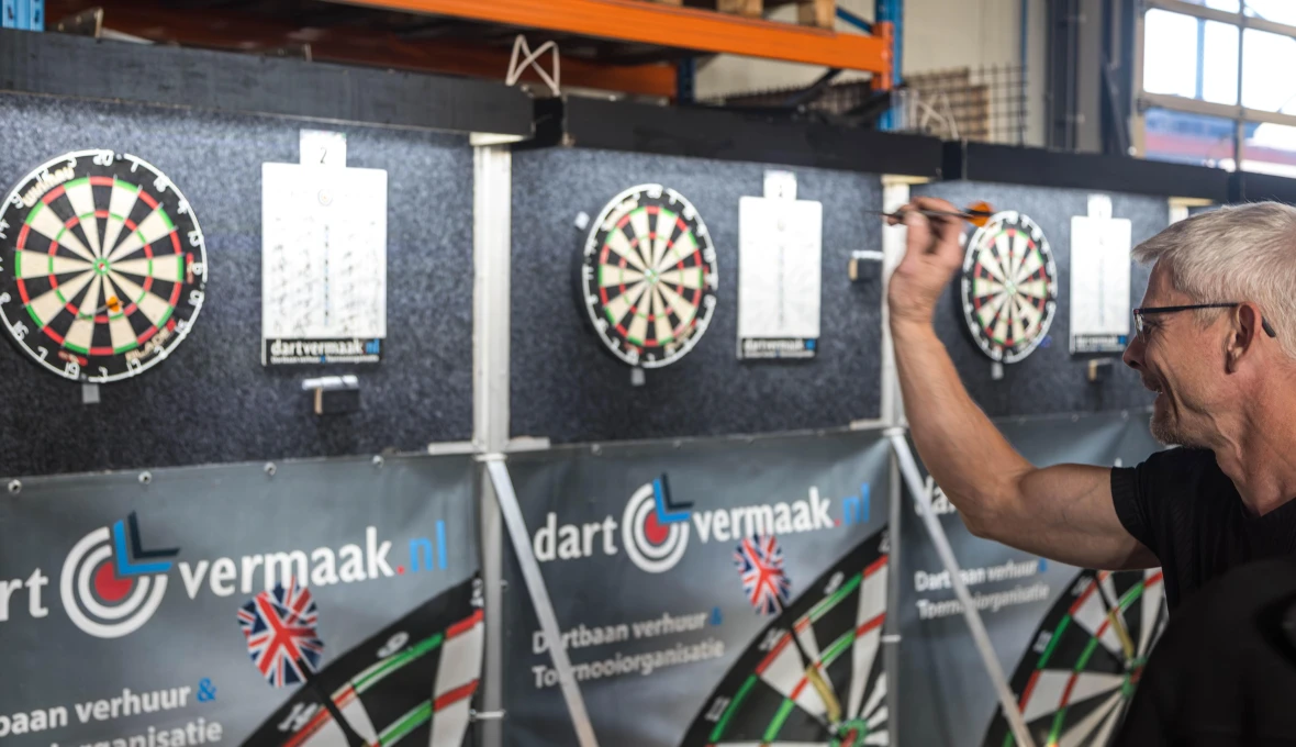 Dart 79